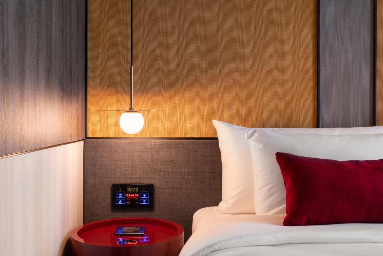 Premier Twin Room