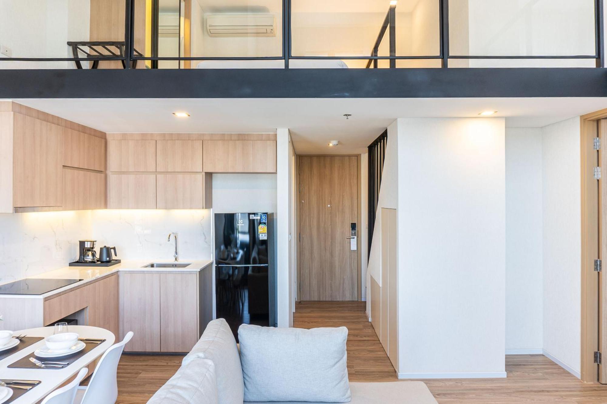 Premier Duplex Queen Room